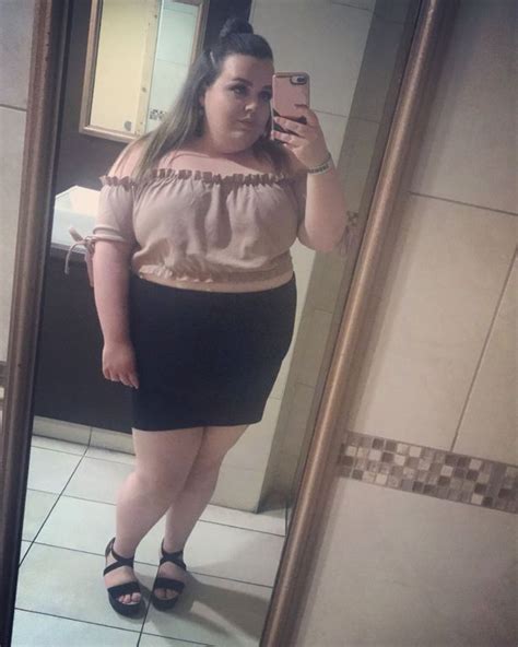 Woman Hits Back At Fat Shaming Tinder User Who Called Her The Size Of