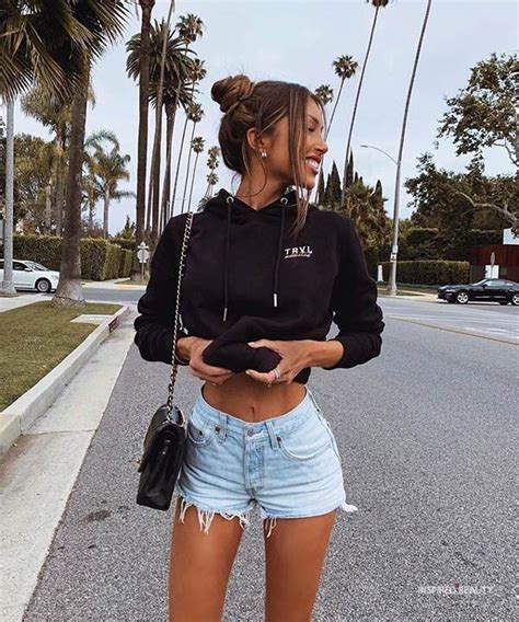 25 Stylish Summer Denim Shorts Outfit Ideas Inspired Beauty