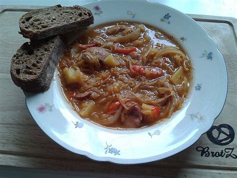 Wurst Sauerkraut Gulasch mit Kartoffeln von jessie-wo