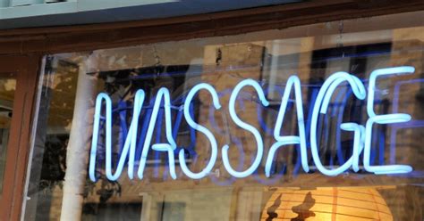 Salons De Massage érotique à Saint Laurent Le Déclin Dun Quartier Chaud