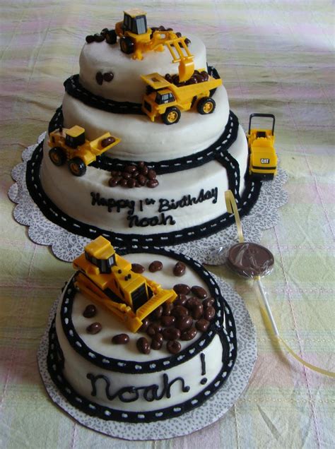 Order the best cake online for your kid's first birthday. Birthday Cake: Construction Birthday Cakes