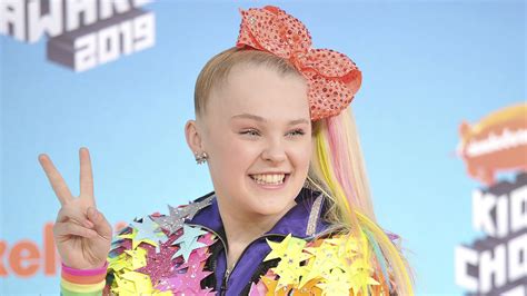 Jojo Siwa Comes Out Youtube Star Opens Up About Her Sexuality Abc7 Los Angeles
