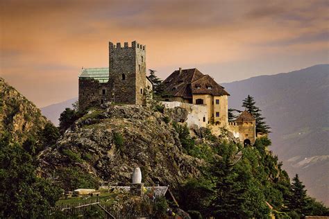 Die geschichte und tradition der herz jesu feuer geht zurück ins 18. suedtirol-bild.com - die Bildagentur mit aktuellen Fotos ...