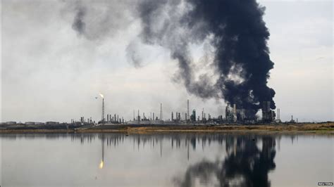 Bbc News In Pictures Blast At Amuay Oil Refinery In Venezuela