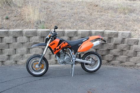 Here you can find such useful information as the fuel capacity, weight, driven wheels, transmission type, and others data according to all known model trims. 2003 KTM 625 SXC - Moto.ZombDrive.COM