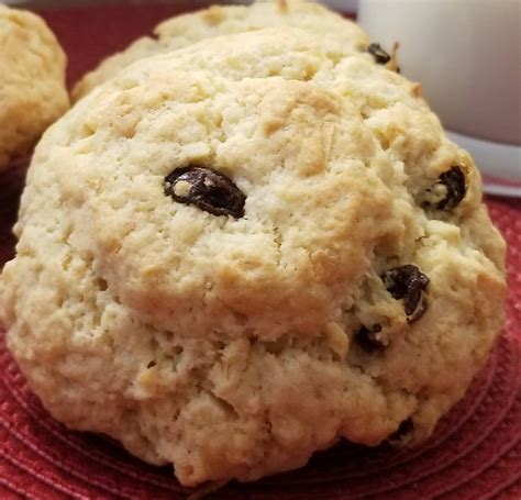 Mix in 1 cup shredded coconut along with the raisins to provide additional texture and flavour. Pin on Caribbean Treats