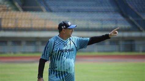 Keberhasilan ini sekaligus membawa inter meruntuhkan dominasi juventus dalam sembilan musim terakhir. Persib Bandung Bawa 23 Pemain dan Semua Sudah Main di ...