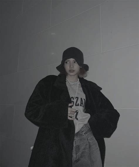 Lisa Blackpink Human Silhouette Goth Dark Kpop Aesthetic Icons