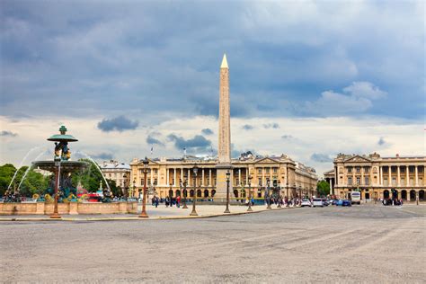 It is the most famous square in france and was built in the 18th century by king louis xv. Place de la concorde » Vacances - Arts- Guides Voyages