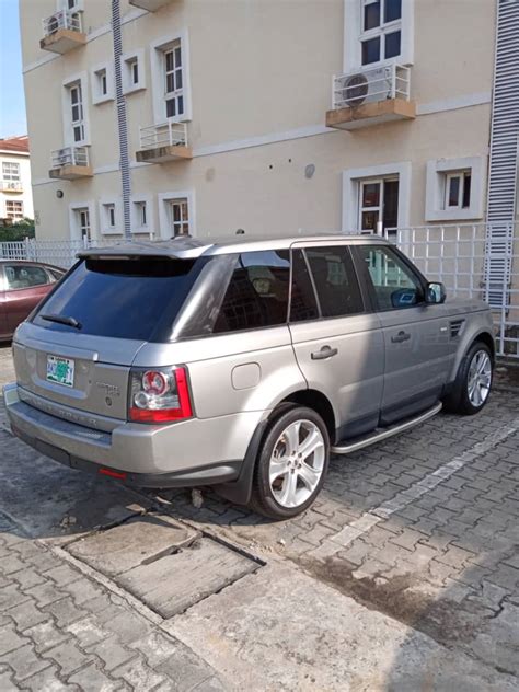 A host of exterior enhancements that make the. Range Rover Sport HSE 2012 For Sale At An Affordable Price ...