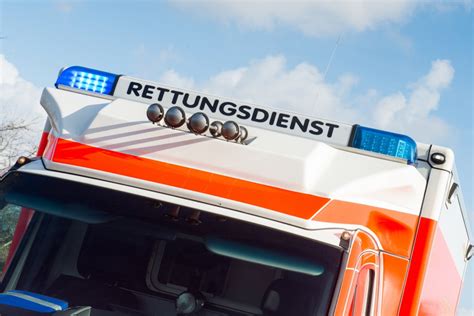 Notärzten kommt in unserer gesellschaft viel verantwortung zu. Notarzt-Ruf: Kinder in Feriendorf wegen Brechdurchfall ...