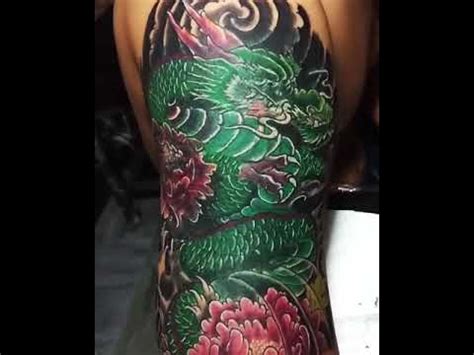 Contoh gambar desain tatto keren untuk wanita dan artinya gambar tato naga dan macan, 18 11 2020 hal ini juga dapat dikombinasikan dengan gambar lain misalnya makhluk seperti naga macan kumbang atau tengkorak tatto sun matahari tato gambar matahari populer di kalangan pria dan juga. Gambar Tato Keren Yakuza - Koleksi Gambar HD