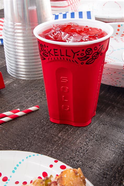How To Personalize Plastic Cups For A Party