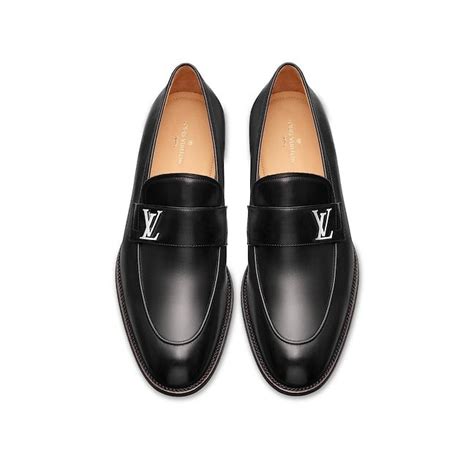 Gucci And Louis Vuitton Shoes With