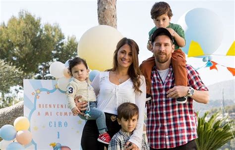 Mama de ️thiago mateo y ciro ️. Anto Roccuzzo y un romántico posteo para Ciro Messi