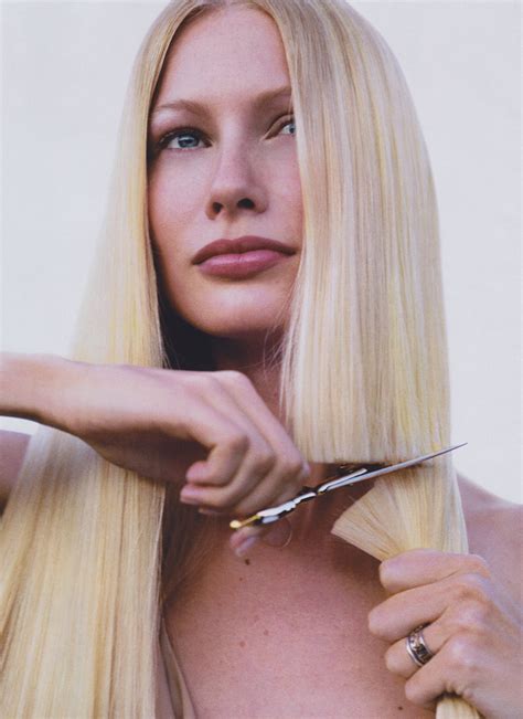 Blunt cut with long hair is a very trendy option for the modern woman. Why It's Time to Bring Back the Blunt Cut - Vogue
