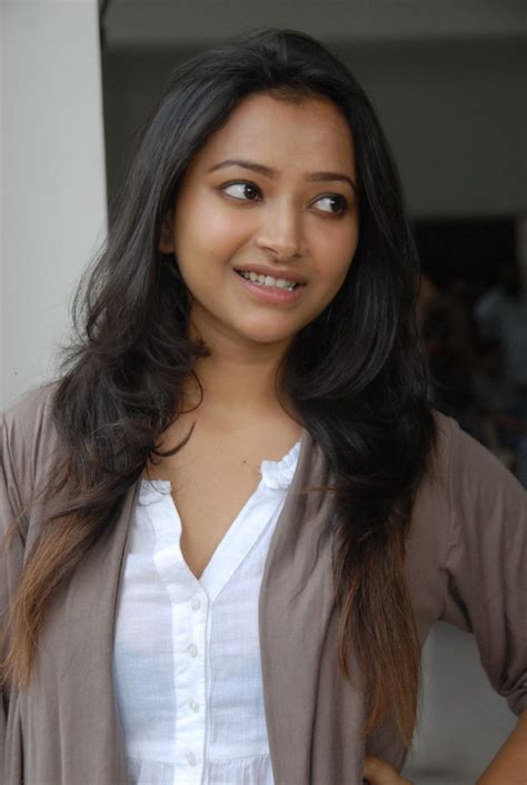 picture 55030 swetha basu prasad latest pictures gallery