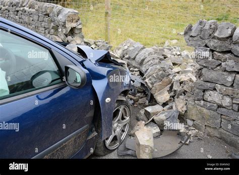 Crash Accident Wreck Hi Res Stock Photography And Images Alamy