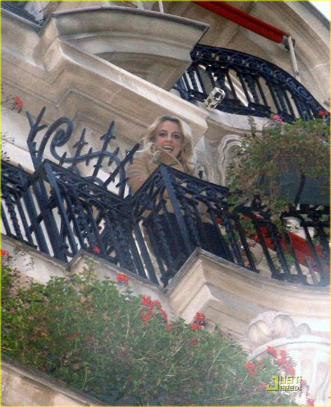 Full Sized Photo Of Britney Spears Plaza Athenee Hotel 15 Photo