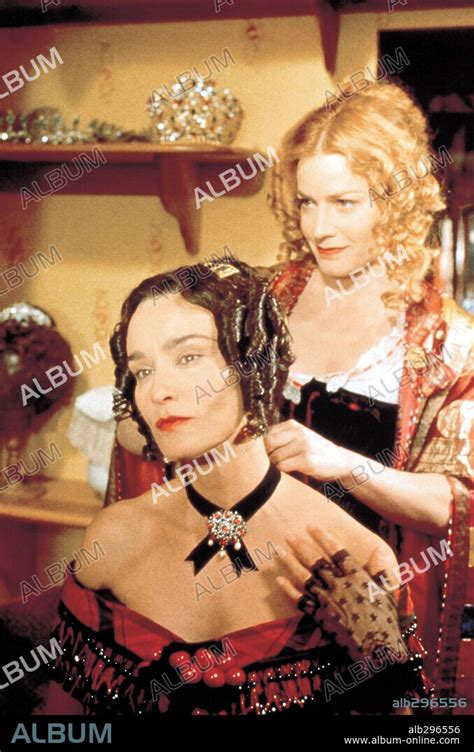 Elisabeth Shue Et Jessica Lange Dans Cousin Bette R Alis Par Des Mcanuff Copyright Fox