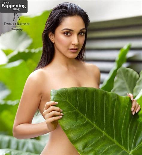 Kiara Advani Topless And Sexy Collection 13 Photos Thefappening