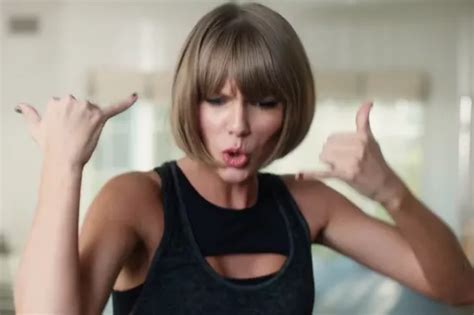 Youll Never Guess What Happens To Taylor Swift As She Stars In