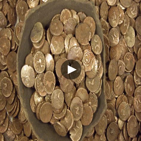 A “hidden treasure” called 840 pieces of Iron Age gold were discovered