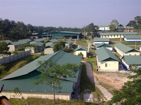 Kem plkn desaru gerakhas, kota tinggi. MY BEAUTIFUL LIFE: Perbezaan antara Kem PLKN Sembrong dan ...