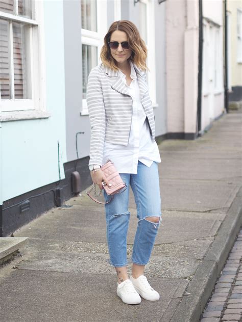 Stripes & Ripped Denim Casual Outfit - Bang on Style