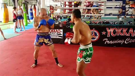sparring with saenchai at yokkao muay thai gym in bangkok youtube
