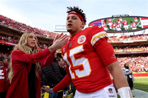 Patrick Mahomes Wife Is Jealous NFL World Reacts The Spun What S