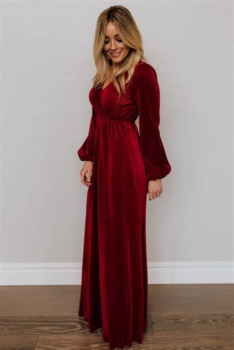 Venus Scarlet Pleated Maxi Dress In 2020 Long Sleeve Bridesmaid Dress
