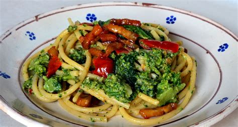 Pasta Con Broccoli E Ricotta Forte Sud Italia In Cucina