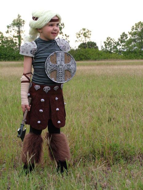 Are you looking an astrid costume like the viking action heroine from how to train your dragon 2? Astrid - How to Train Your Dragon | How train your dragon ...