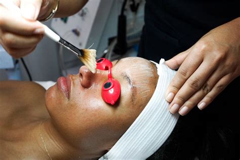 Logan Skincare Custom Facial With Shareese Logan D Is For Deiso