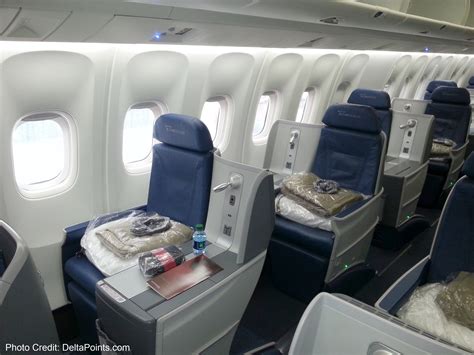 Delta 767 300 New Business Class Seats Delta Points Blog Review 6