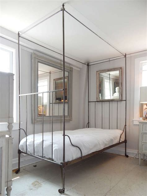 As the picture of comfort and riches progressed through the 16th century, the canopy beds of the wealthy became. French Iron Canopy Bed at 1stdibs