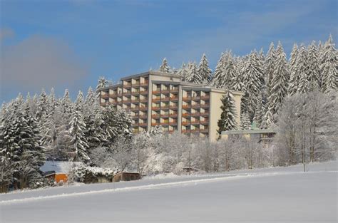 Das hotel haus bayerwald bietet einen schönen wellnessbereich mit hallenbad, sauna sowie zwei haus bayerwald, 94089, neureichenau, deutschland telefon: Neureichenau 2018 12