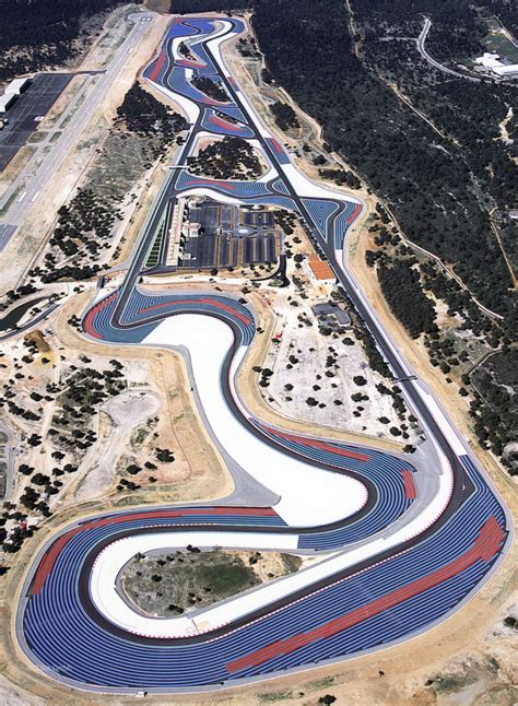 The rest of us need to fly into one of the larger airports booked the flight to marseille/accomodation for hols and f 1 tickets. Circuit Paul Ricard, which will be raced at next season ...