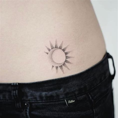 Tatuajes de sol y luna tribal. 76 Tatuajes de Sol y Luna con Significados ⋆ Tatuajes Geniales
