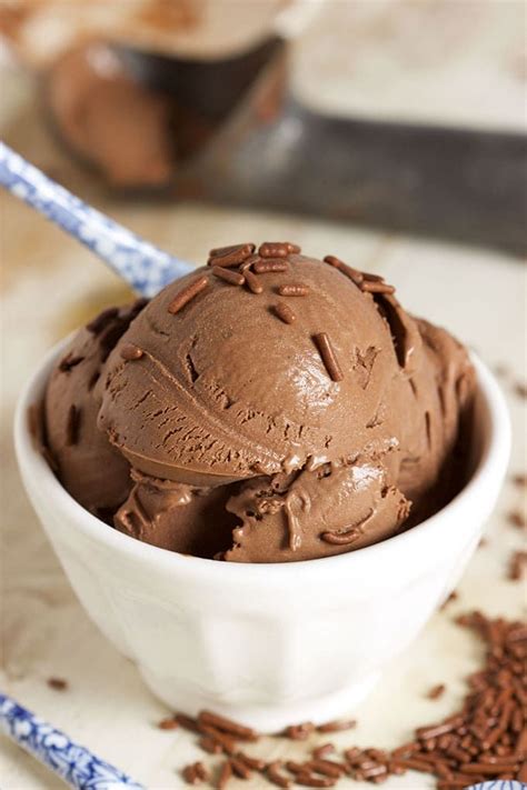 Easy To Make Rich Creamy And Ultra Chocolatey The Very Best Chocolate Ice Cream Is Simple To