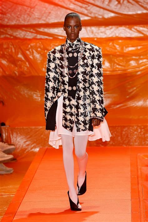 Louis Vuitton Fashion Show Runway Ready To Wear Spring Summer 2024