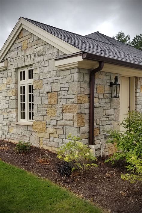 See more ideas about stone siding, siding, stone. Custom Ashlar and Castle Rock Stone Veneer - Siding and ...
