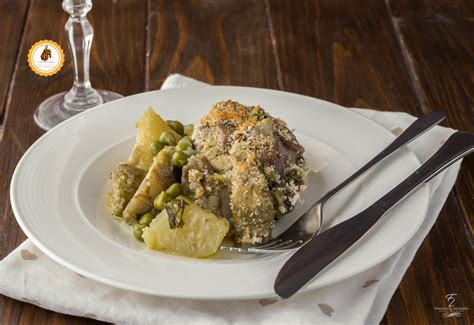 Per preparare il capretto al forno con le patate iniziate dalla marinatura del capretto. Capretto al forno con carciofi patate e piselli | Ricetta ...