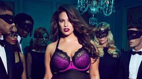 Ashley Graham Seduces In Dark Beauty Collection For Addition Elle Huffpost Canada Style