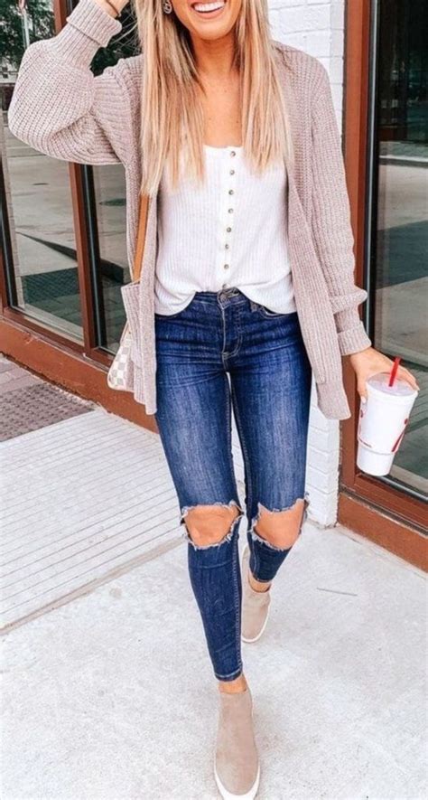 31 Cute Sweater Outfit Ideas For Women Classystylee