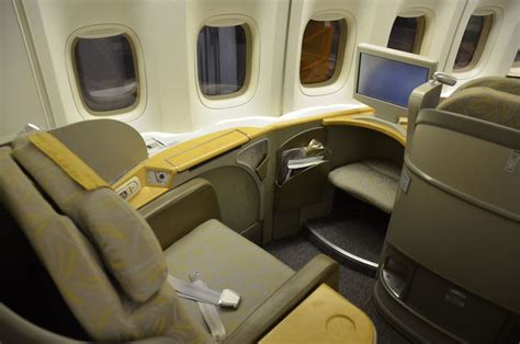 Review Asiana Business Class B747 4 Tokyo Narita Seoul Incheon World Traveller 73
