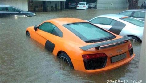 Pre owned bmw car authorised dealers in mumbai. Mumbai cars in the flood: Drowned, drenched & floating ...