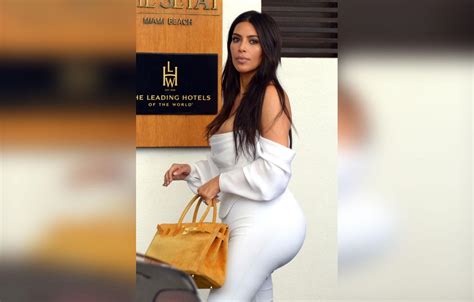 Pics Kim Kardashian Rumored Plastic Surgery Doc Roasts Her Butt