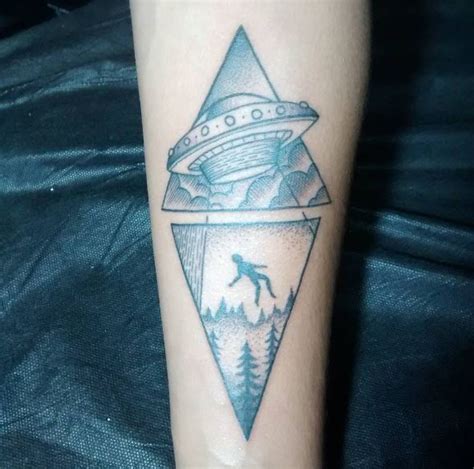 Aliens and ufo tattoos are not for everyone. 50+ Alien UFO Tattoos For Men (2020)